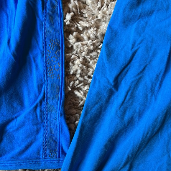 Luluemon turtleneck 6 - Picture 2 of 7